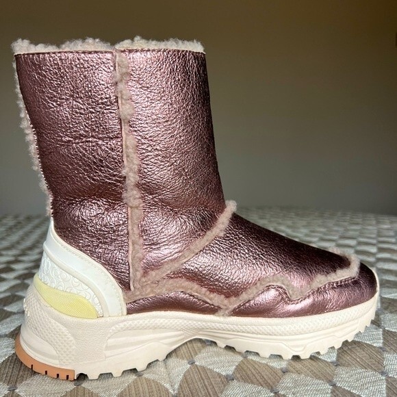 Coach Portia Metallic Pink Winter Boots w/ White Soles Women’s Size 5 - Picture 1 of 14